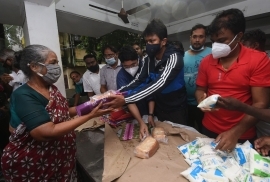 பாதிக்கப்பட்ட மாங்காளி தோட்டம் மக்க�