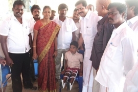 மாற்று திறனாளிகளுக்கு உபகரணங்கள் வழ�
